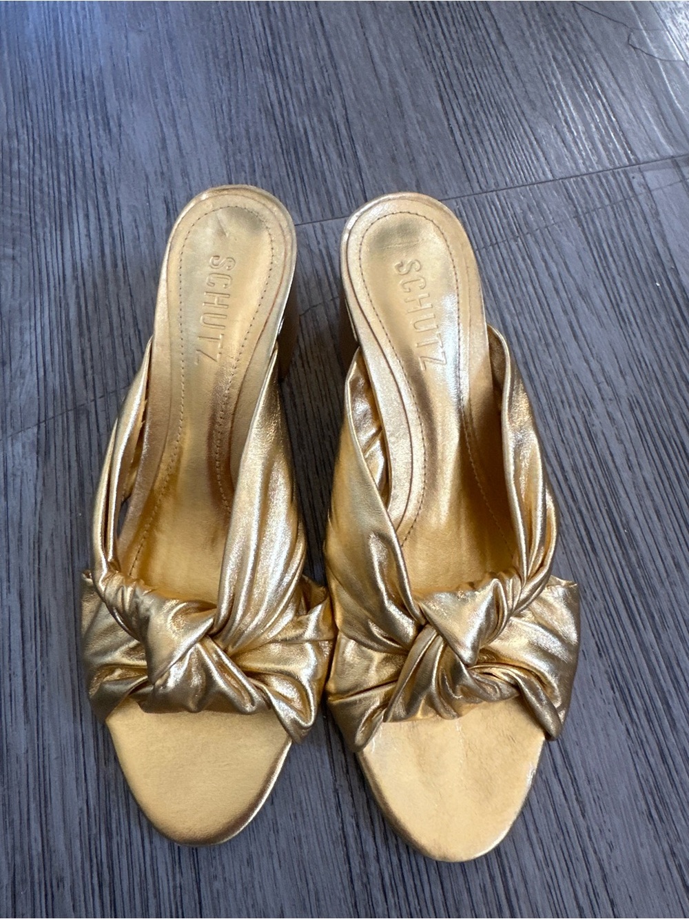 SCHUTZ Mindy Metallic Gold Knot Mule Sandals
- Size 7.5
